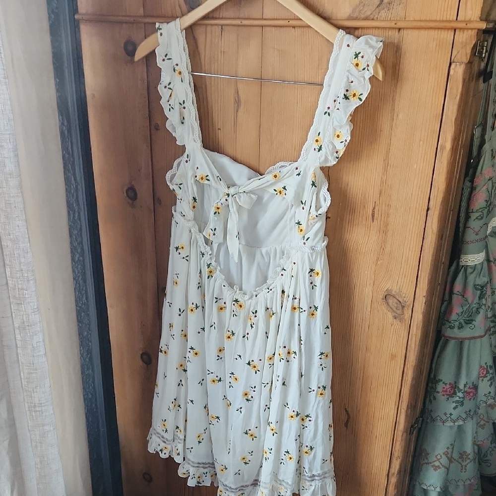 VTG Style Floral White Sunflower Dress - Picture 5 of 5